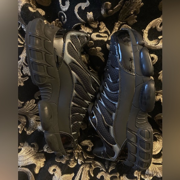 Size 7, all black steel toes, Unisex - Picture 2 of 4